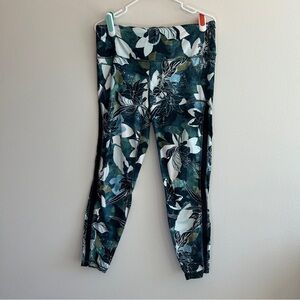 Athleta Chaturanga Tropical Jungle Mesh 7/8 Tights Size Large